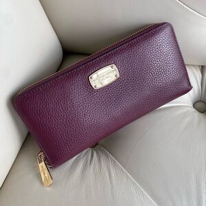 Michael Kors Pebbled Leather Zip Around Wallet Clutch Plum Purple w Gold Accents